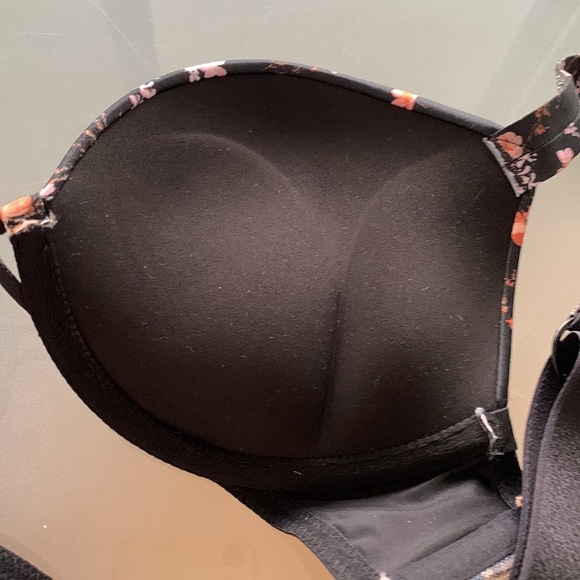 BNWT Victoria’s Secret’s BRA & THONG PANTY SET BLACK FLORAL Up 2 cup PushUp Shi… - Picture 6 of 11
